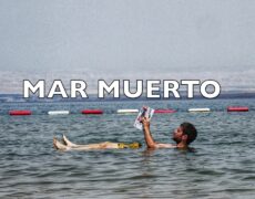 Descubre la emocionante excursión en moto de agua por el Mar Muerto en tu viaje a Jordania