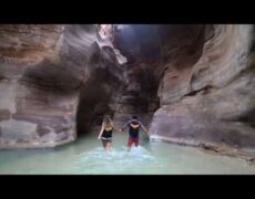 Descubre la belleza del Cañón de Mujib en Jordania: Un destino imperdible para los amantes del senderismo y el turismo